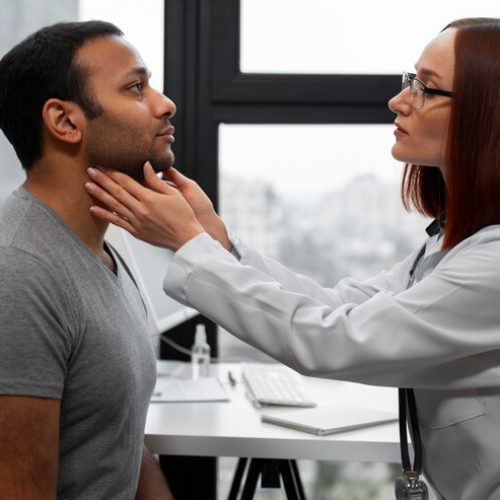 side-view-doctor-checking-patient_23-2150165422